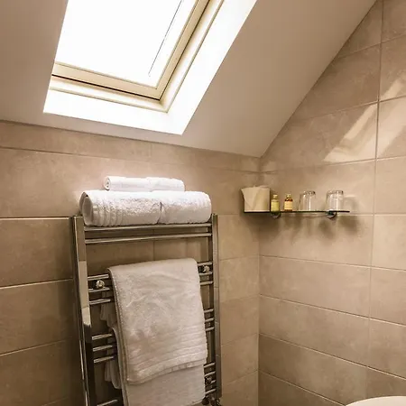 The Pipers Rest Дулин